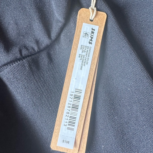 SKIMS NWT catsuit - Picture 2 of 4